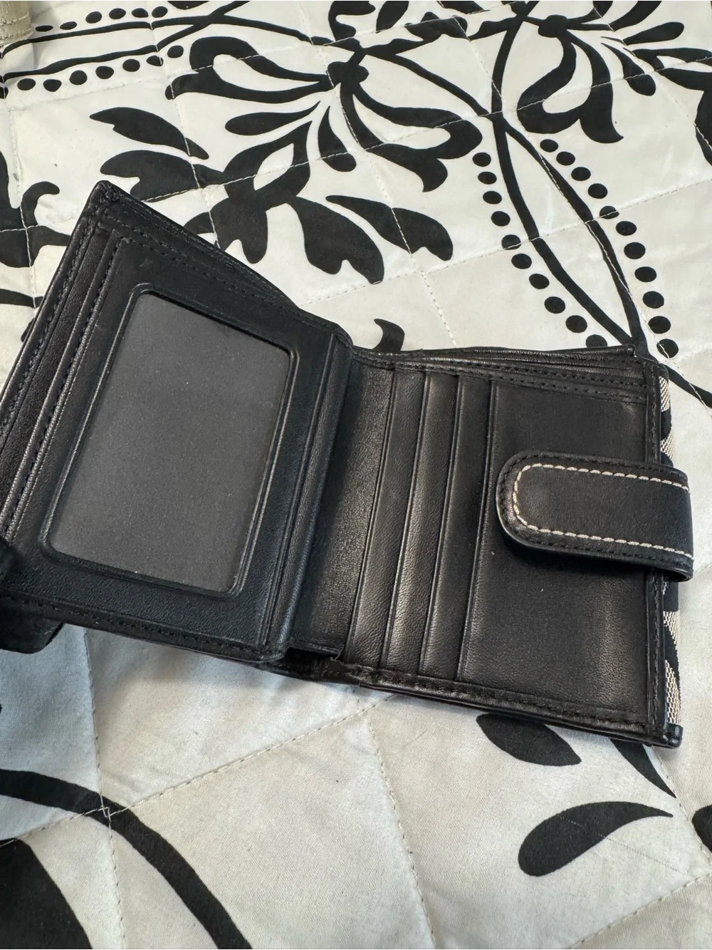 Coach Wallet double bill w Compact Card Holder in Black and Tan Signature Canvas